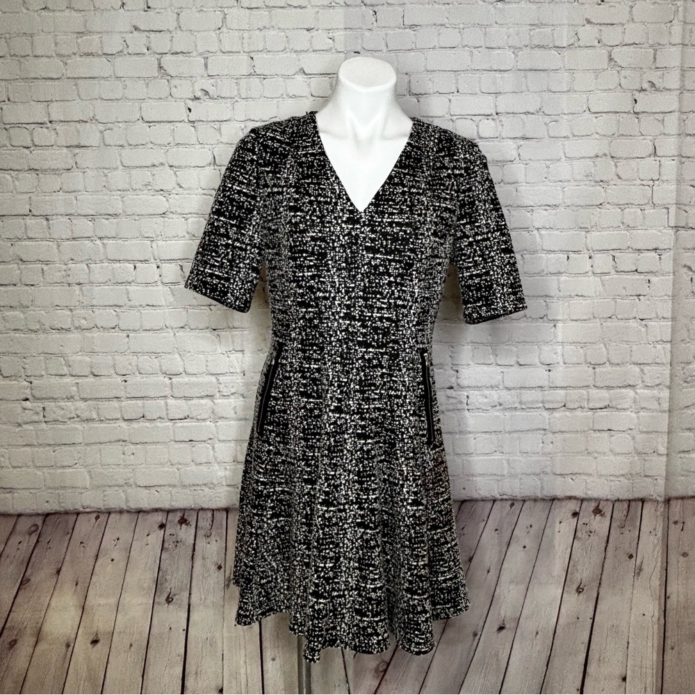 Danny & Nicole Black and White Knit Dress Size 12